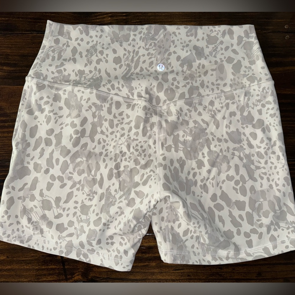 Lululemon Align Shorts 4”